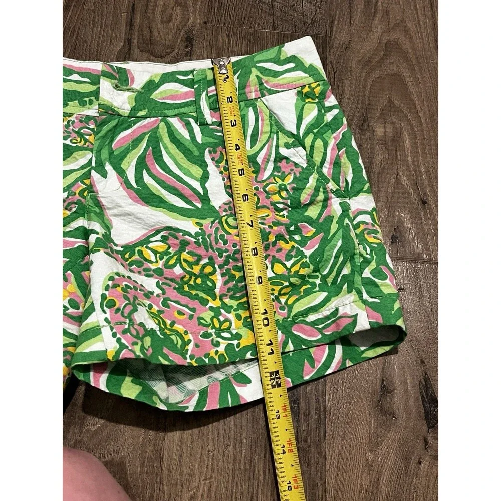 Lilly Pulitzer Callahan Shorts in the vibrant “Seeing Pink Elephants” -size 2